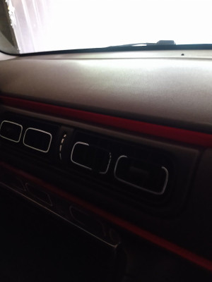 citroen-c3-air-vents-discoloration-v0-e2wejmf8tppd1.jpg