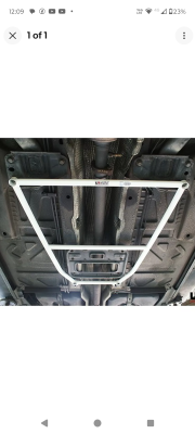 Floor strut brace