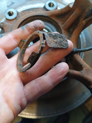 Crusty bottom ball joint heat shield