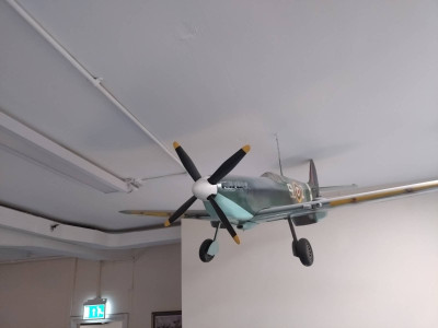 Flying clue