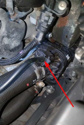 Hose-on-Thermostat.jpg