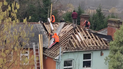 Some dodgy roofers - HSE