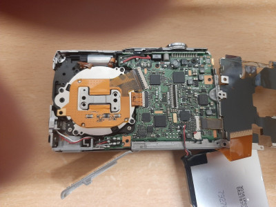 Screening plate removed after disconnecting the diaplay screen...