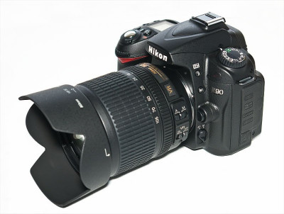 796px-Nikon_D90P8.jpg