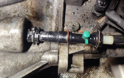 Citroen-clutch-bleeder-interface.jpg