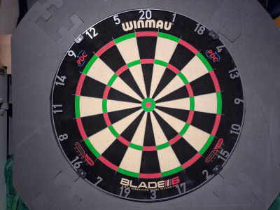The Winmau Blade 6 Triple Core board