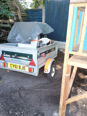 Trailer with washing machine