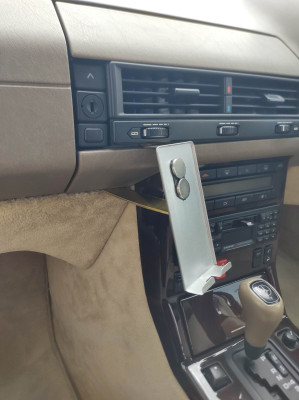 Phone holder v1.0 - own work