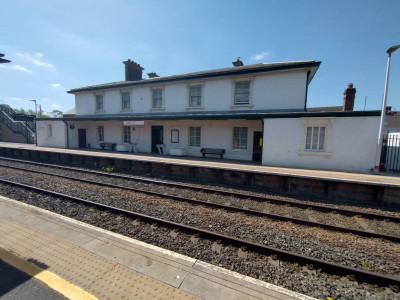 Flint station building