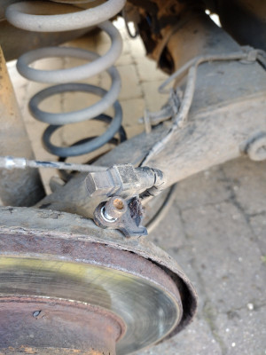 abs sensor.jpg