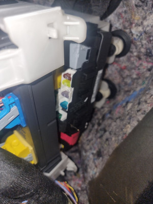 Middle centre console 12v cigarette fuse location