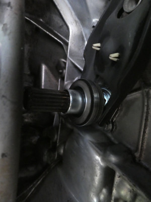 Release fork and bearing in back position 1.JPG