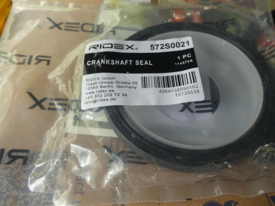 New crankshaft oil seal.JPG