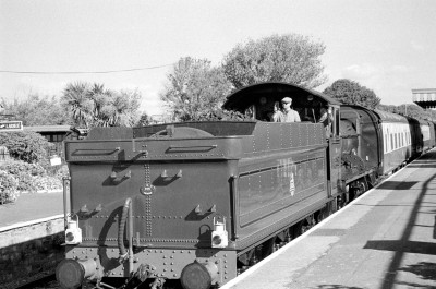 9351 at Blue Anchor Station on the WSR...