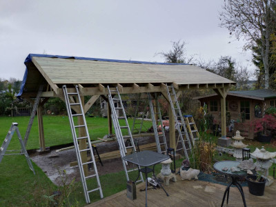 Almost finished the roof boarding.