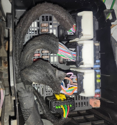 Engine bay fuse box