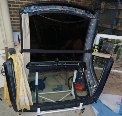 All but one bit of trim removed - own work