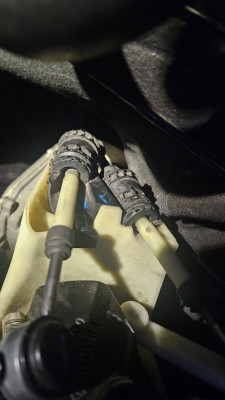 Gear Cables (how to remove black rubber)