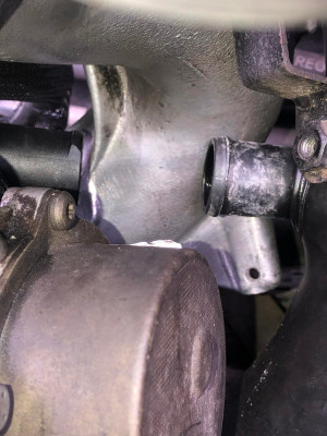 Skull's - Missing rubber tube gap [ not shown because it's missing! ]