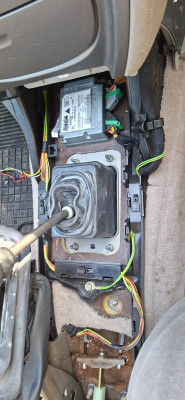 Manual 5-speed transmission inactive.<br />The gear stick just wobbles. However, some gear stayed on because I was able to drive the car into my yard.