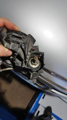 Plastic spring washer