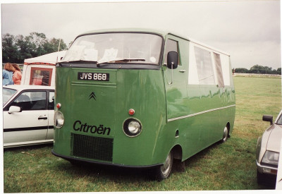 Citroen_van_special_(16459508326).jpg