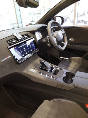 DS7 interior.jpeg